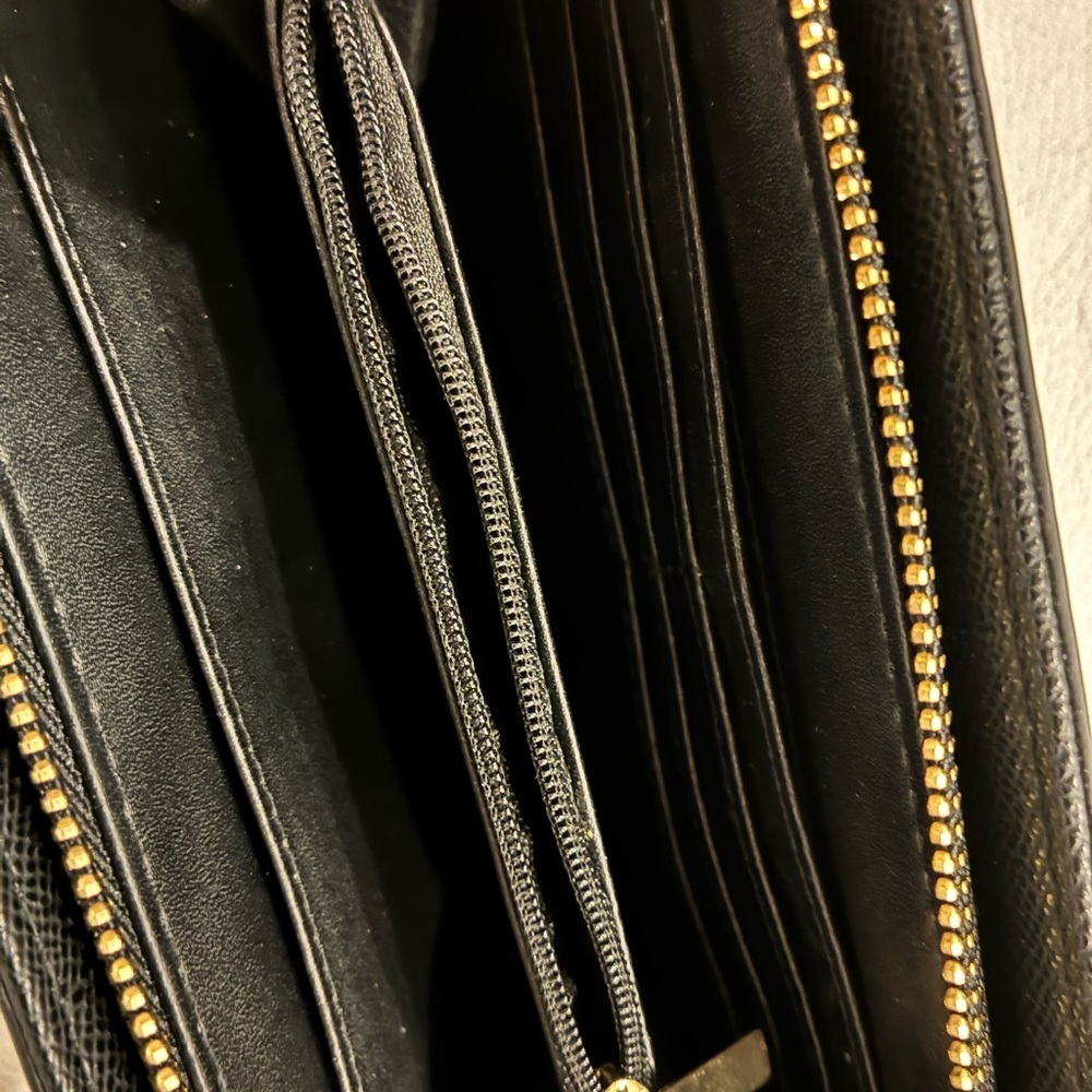 ALDO Black & Gray Snake-Print Zip-Around Wallet - Picture 5 of 8